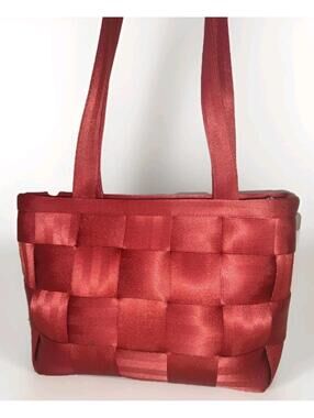 Harveys Original Seatbelt Bag Red Small Tote Silver Feet USA Lined Key Ring